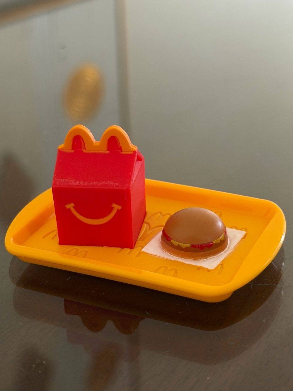 Mini Happy Meal box. Limited edition, perfect to colection.
